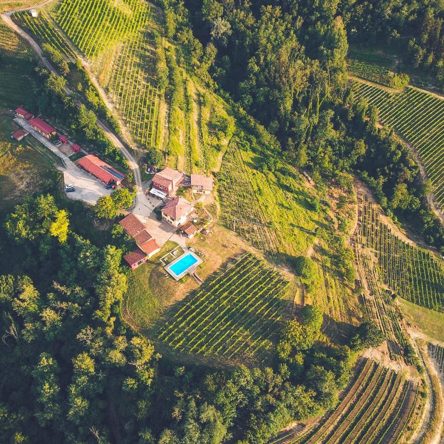 Tenuta Monteoliveto - Family Cottage - Agriturismo Nelle Langhe Vesime ภายนอก รูปภาพ