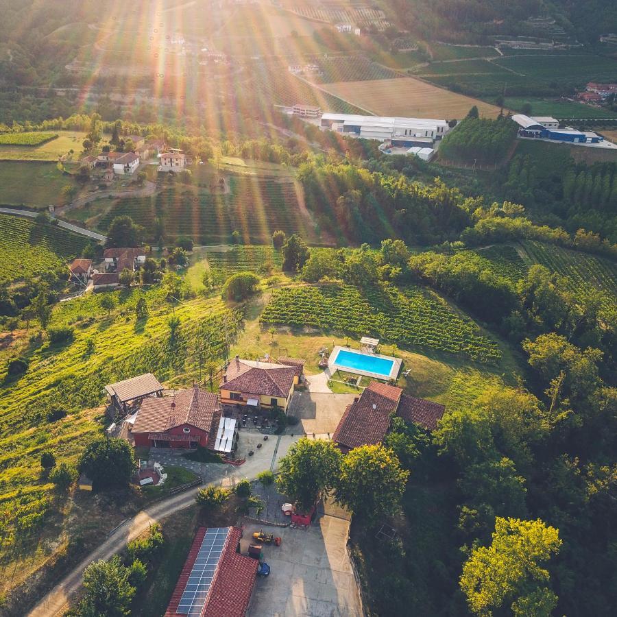 Tenuta Monteoliveto - Family Cottage - Agriturismo Nelle Langhe Vesime ภายนอก รูปภาพ