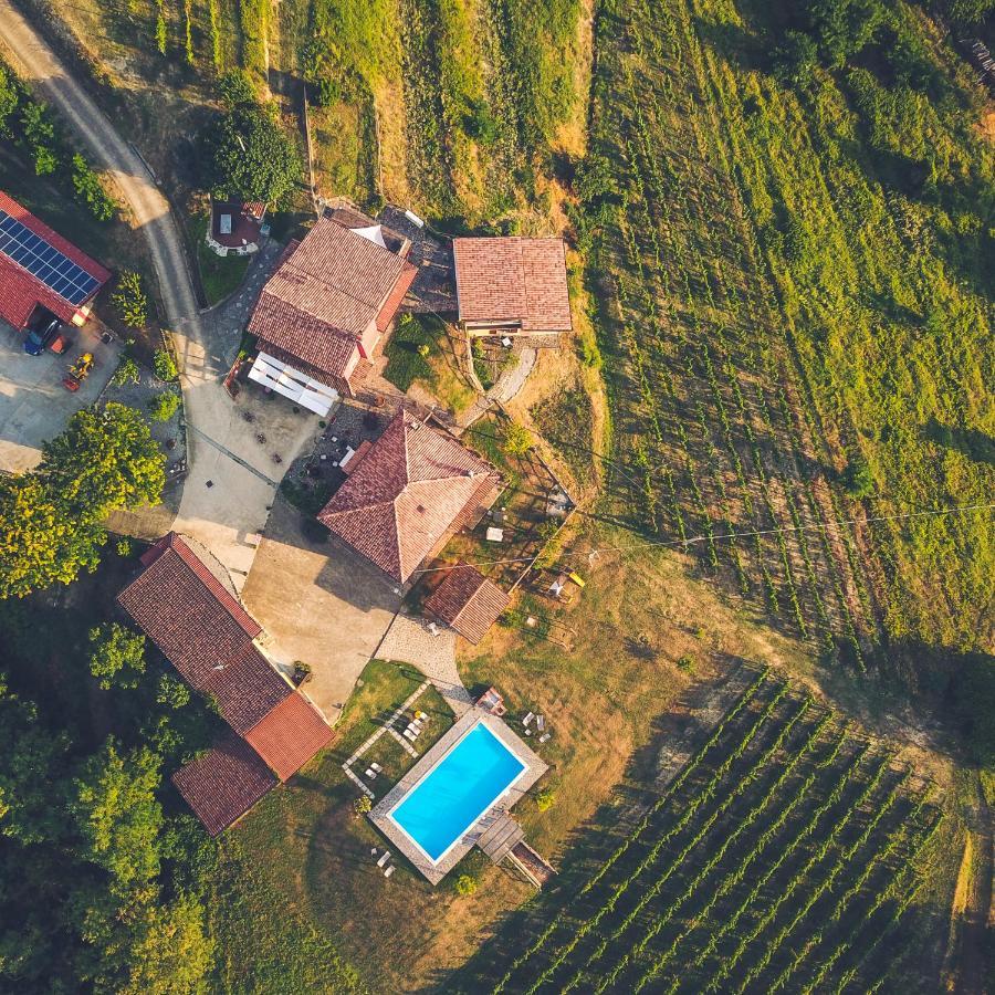 Tenuta Monteoliveto - Family Cottage - Agriturismo Nelle Langhe Vesime ภายนอก รูปภาพ