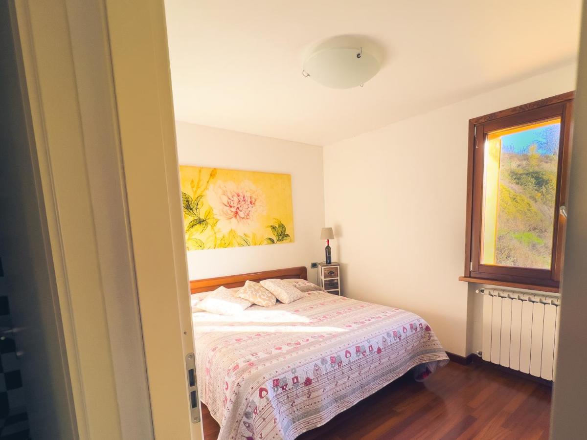 Tenuta Monteoliveto - Family Cottage - Agriturismo Nelle Langhe Vesime ภายนอก รูปภาพ